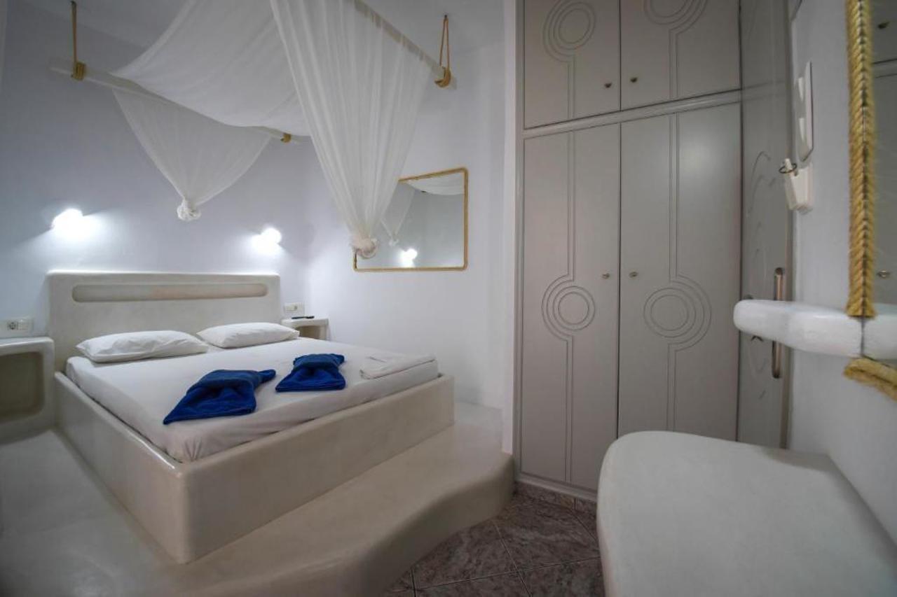 Christos Makrinos Rooms Adamantas  ภายนอก รูปภาพ
