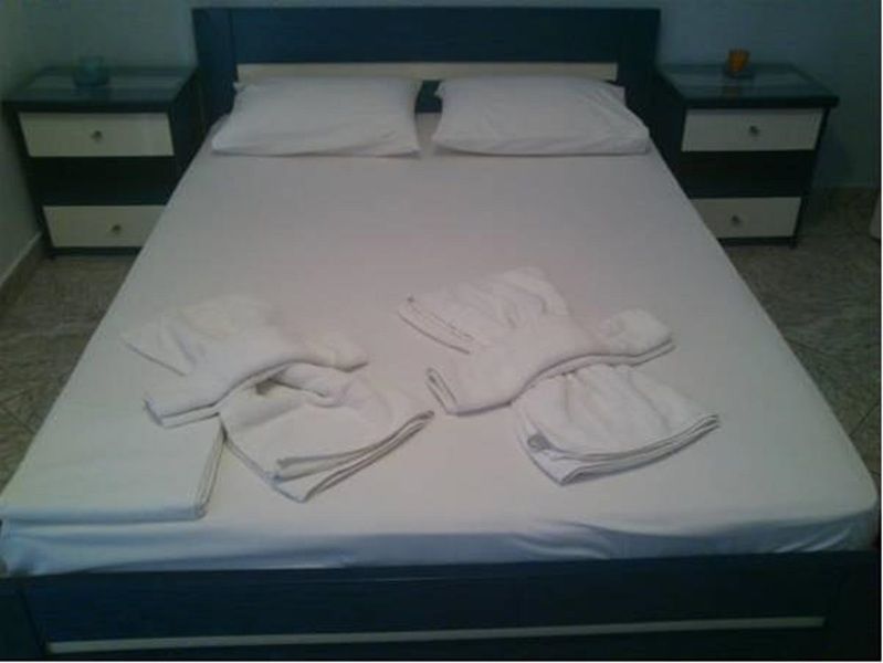 Christos Makrinos Rooms Adamantas  ภายนอก รูปภาพ