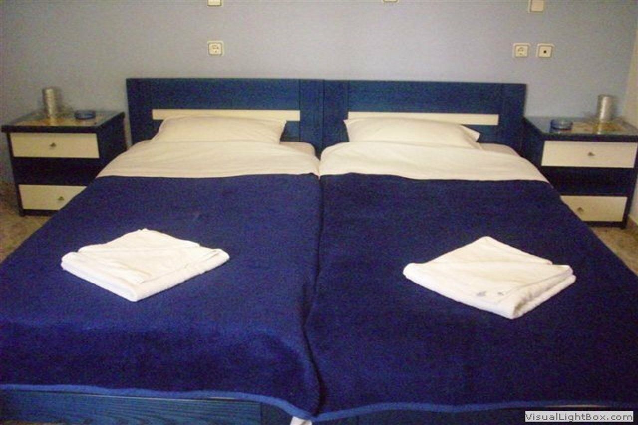 Christos Makrinos Rooms Adamantas  ภายนอก รูปภาพ